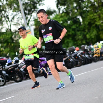 Runner Photo 4116272
