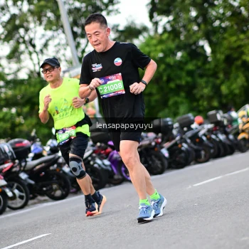 Runner Photo 4116275