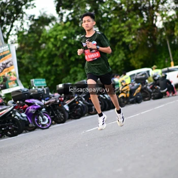Runner Photo 4116279