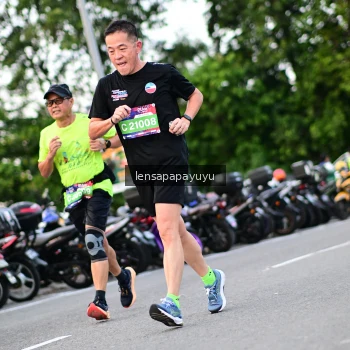 Runner Photo 4116280