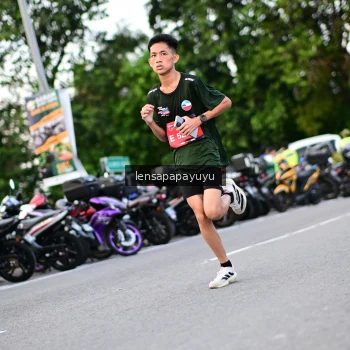 Runner Photo 4116288