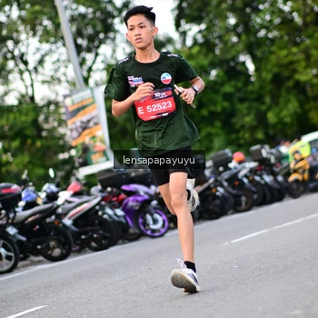 Runner Photo 4116296