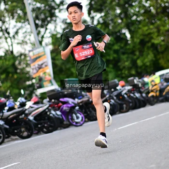 Runner Photo 4116299