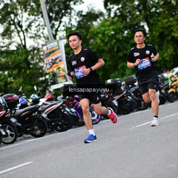 Runner Photo 4116308