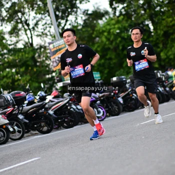 Runner Photo 4116311