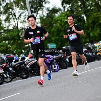Runner Photo 4116314