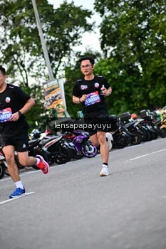 Runner Photo 4116317