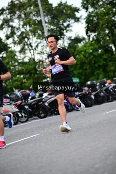 Runner Photo 4116324
