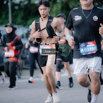 Runner Photo 4116336