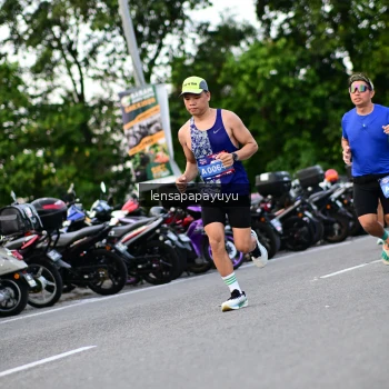 Runner Photo 4116338