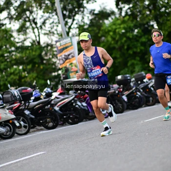 Runner Photo 4116339