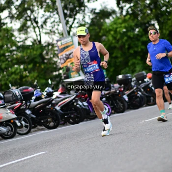 Runner Photo 4116341