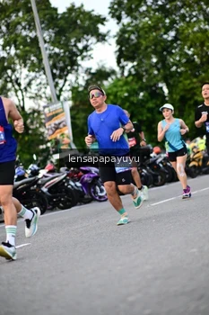 Runner Photo 4116344