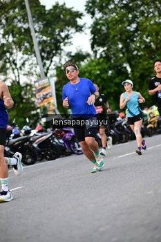 Runner Photo 4116346