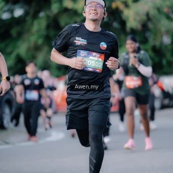 Runner Photo 4116356