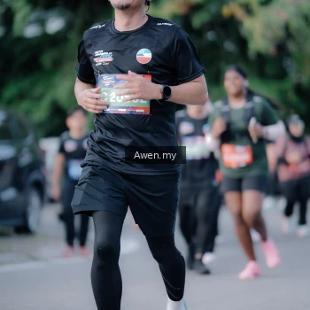 Runner Photo 4116358