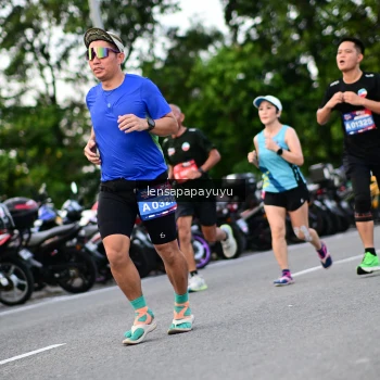 Runner Photo 4116359