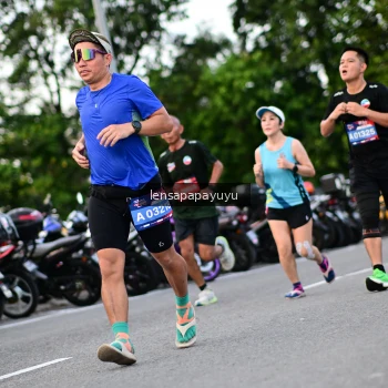 Runner Photo 4116362