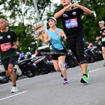 Runner Photo 4116365
