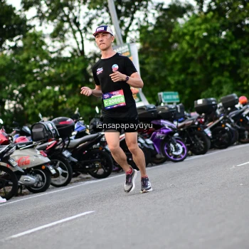 Runner Photo 4116376