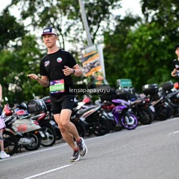 Runner Photo 4116387