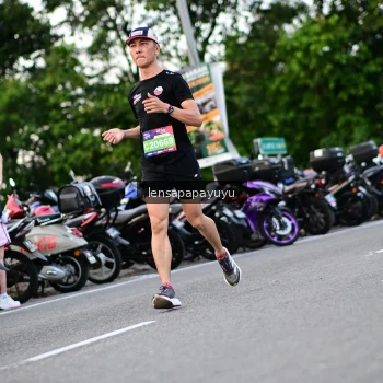 Runner Photo 4116390