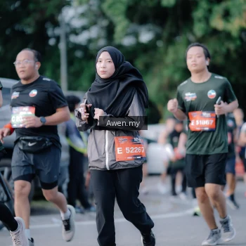 Runner Photo 4116391