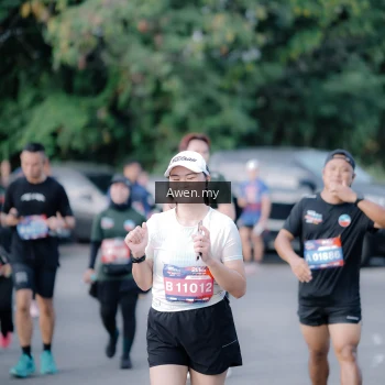Runner Photo 4116394