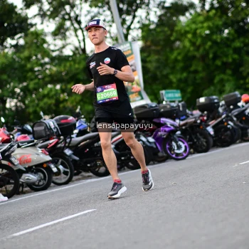 Runner Photo 4116395