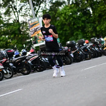 Runner Photo 4116402