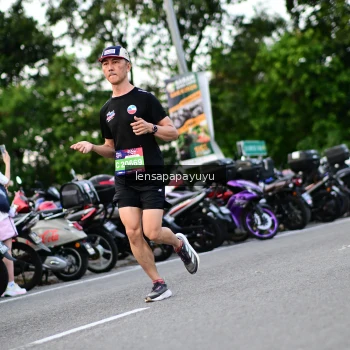 Runner Photo 4116405