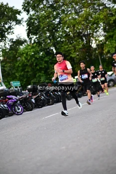 Runner Photo 4116406