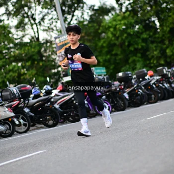 Runner Photo 4116409