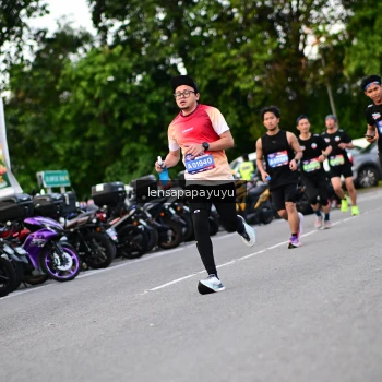 Runner Photo 4116411