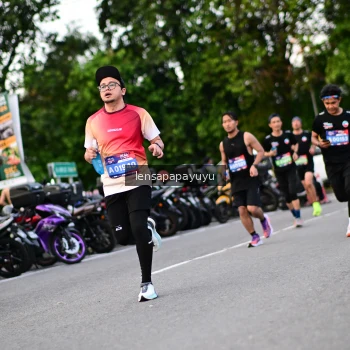 Runner Photo 4116423