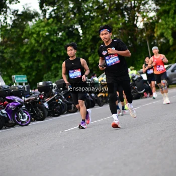 Runner Photo 4116424