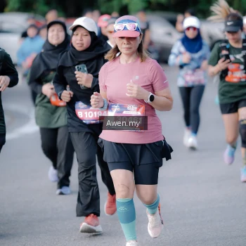 Runner Photo 4116426