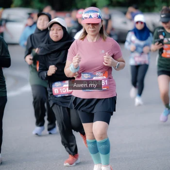 Runner Photo 4116428