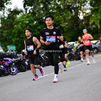Runner Photo 4116436
