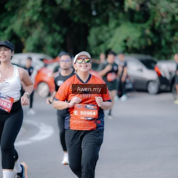 Runner Photo 4116440