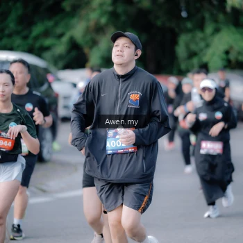 Runner Photo 4116441