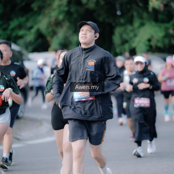 Runner Photo 4116443