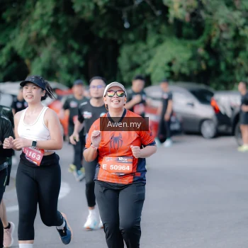 Runner Photo 4116449