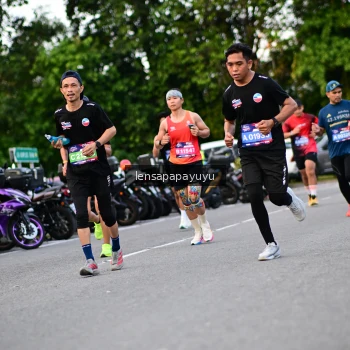 Runner Photo 4116457