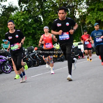 Runner Photo 4116461