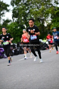 Runner Photo 4116463