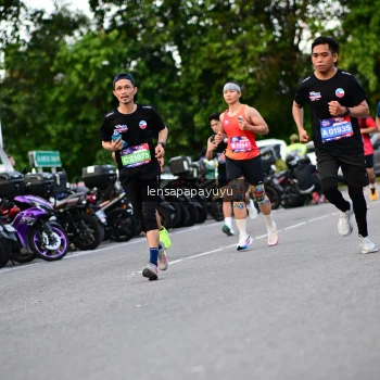Runner Photo 4116468