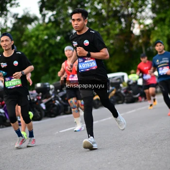 Runner Photo 4116472
