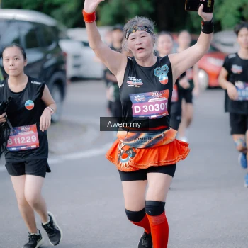Runner Photo 4116478