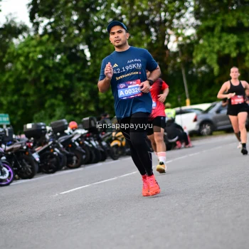 Runner Photo 4116490